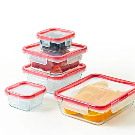 Pyrex glass food storage set
