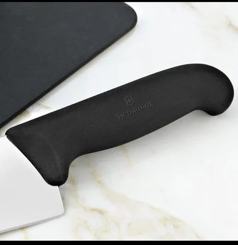 Victorinox Fibrox chef knife