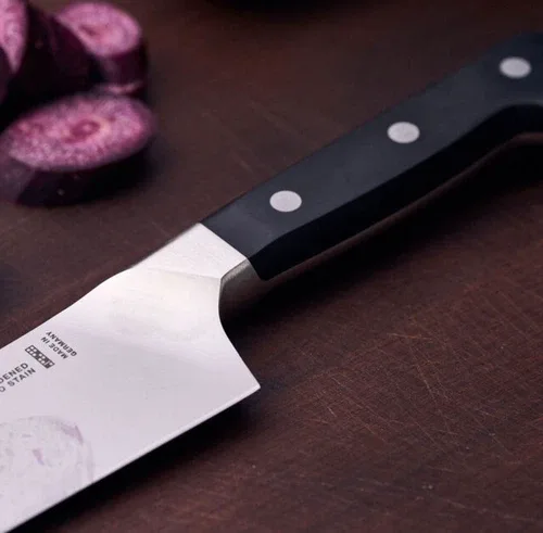 Zwilling Pro chef knife image 2